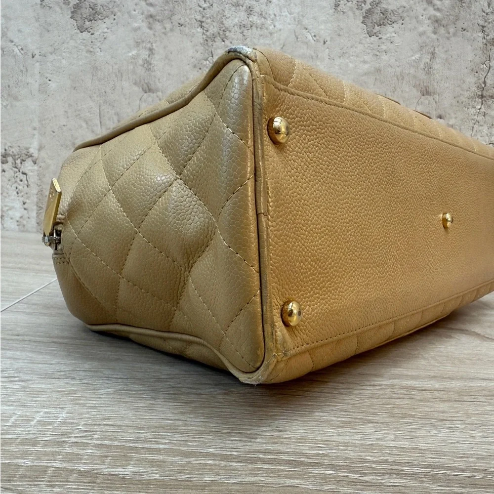 Chanel Cream Vintage Chic Quilted Tan Bowling Handbag - Picture 5 of 14